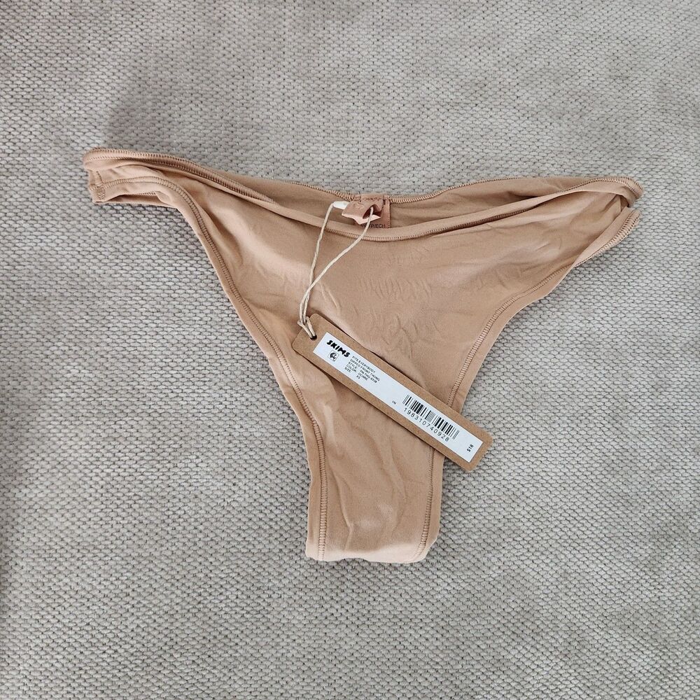 Skims XS Ochre Fits Everybody Dipped Front Thong NWT